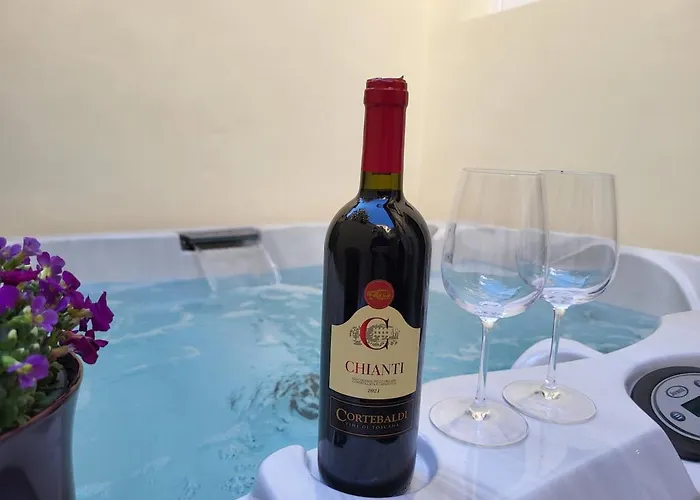 Courtyard Jacuzzi And Private Patio * Флоренция