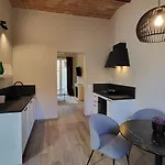 Apartamento Courtyard Jacuzzi And Private Patio