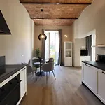 Apartamento Courtyard Jacuzzi And Private Patio *