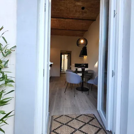 Courtyard Jacuzzi And Private Patio Apartamento *